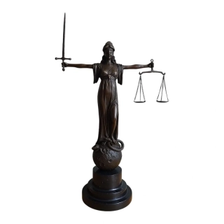 Spravedlnost bronzová socha 45cm, Justicie s váhami a mečem - Bohyně práva a spravedlnosti